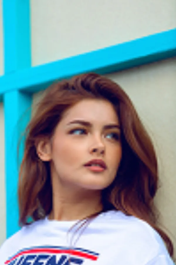 エマ・デイビス - 認証済みVidcomboユーザー